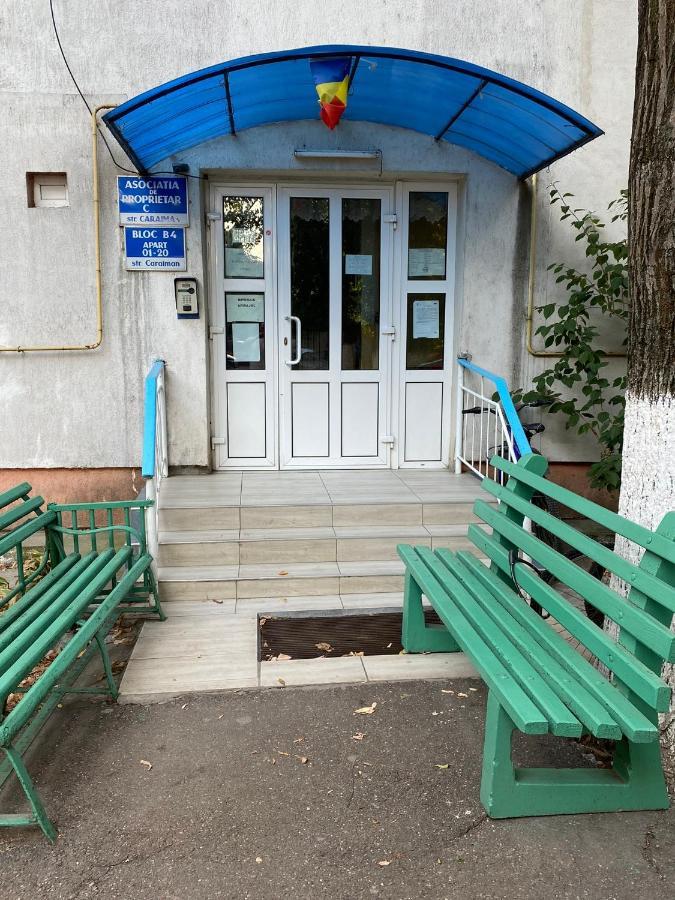 Grove Apartment Бузэу Экстерьер фото